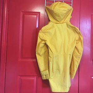 Yellow raincoat Steve Madden